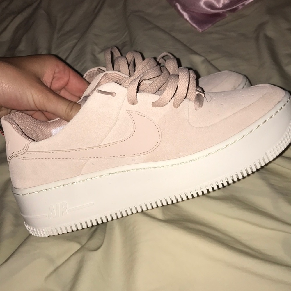 nike air force 1 low sage